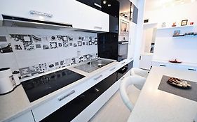 Flh - Apt Sofia